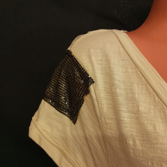 XXL Decree V neck embellished detail cotton top - Picture 7 of 11